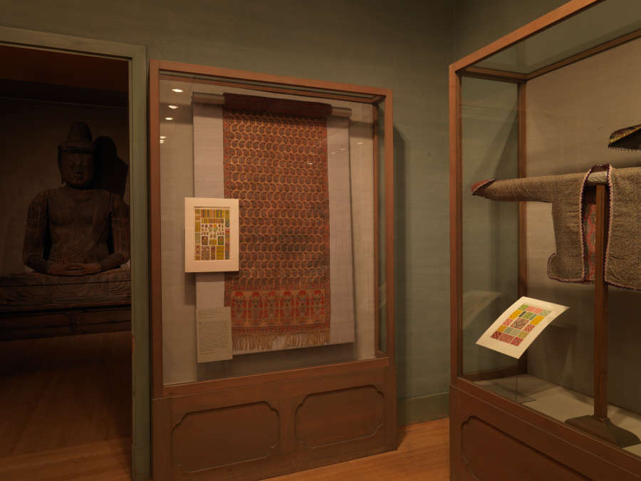 view exhibition image