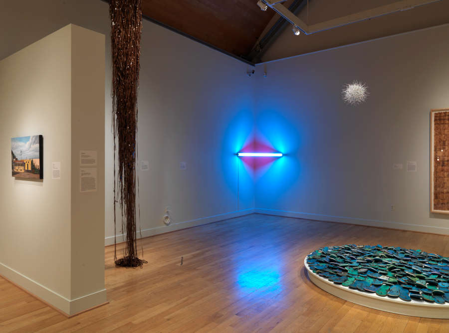 view exhibition image