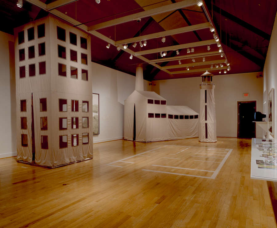view exhibition image
