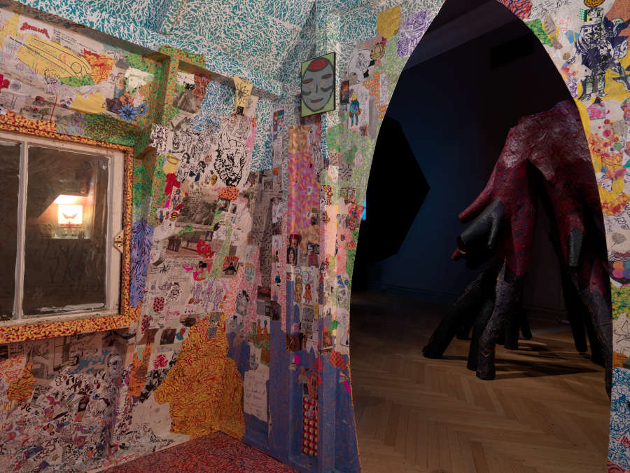 view exhibition image