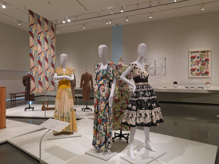 view exhibition image