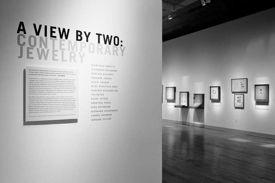 view exhibition image