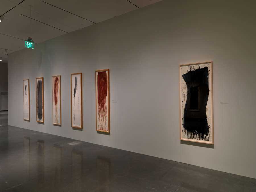 view exhibition image