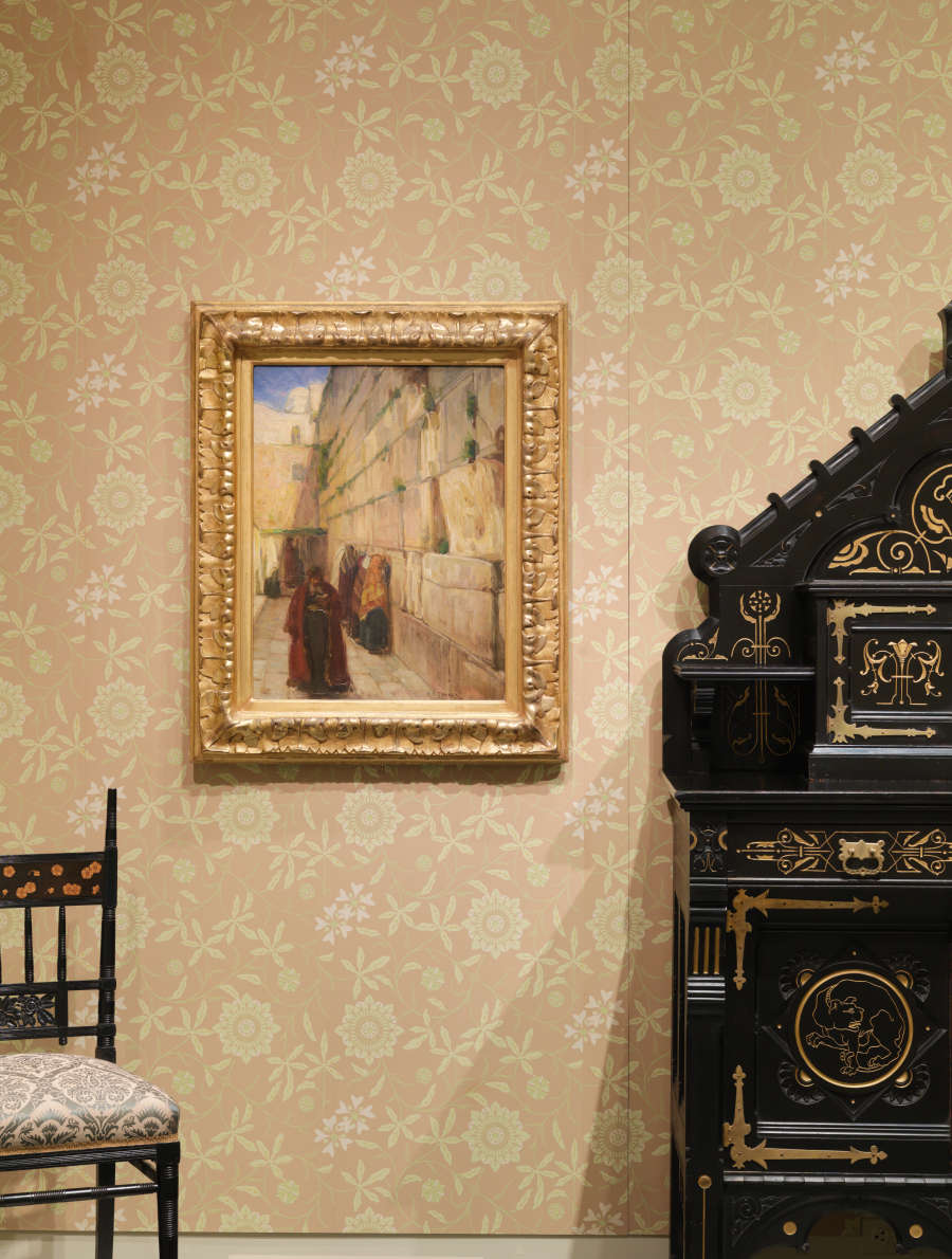 view exhibition image