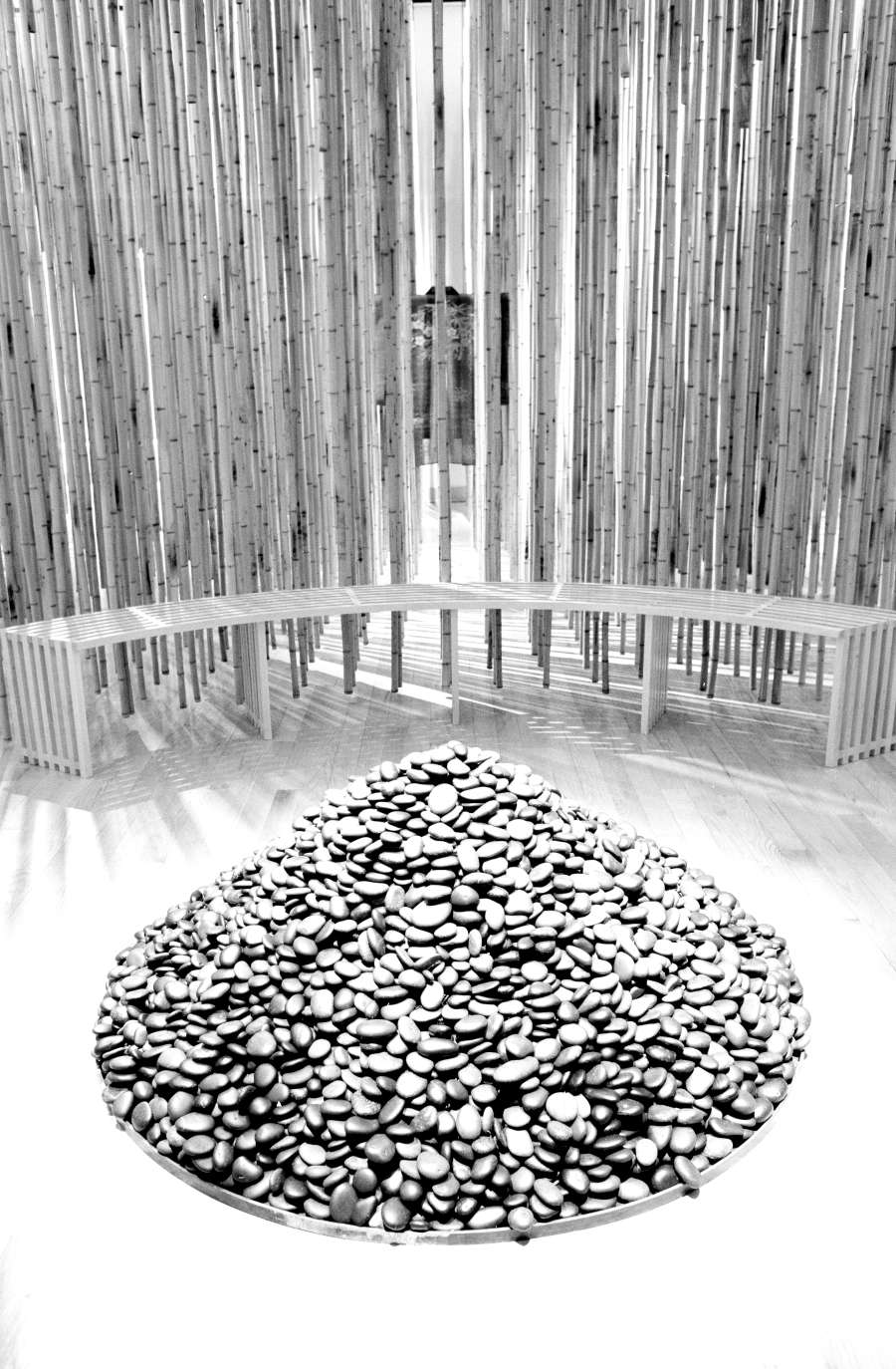 view exhibition image