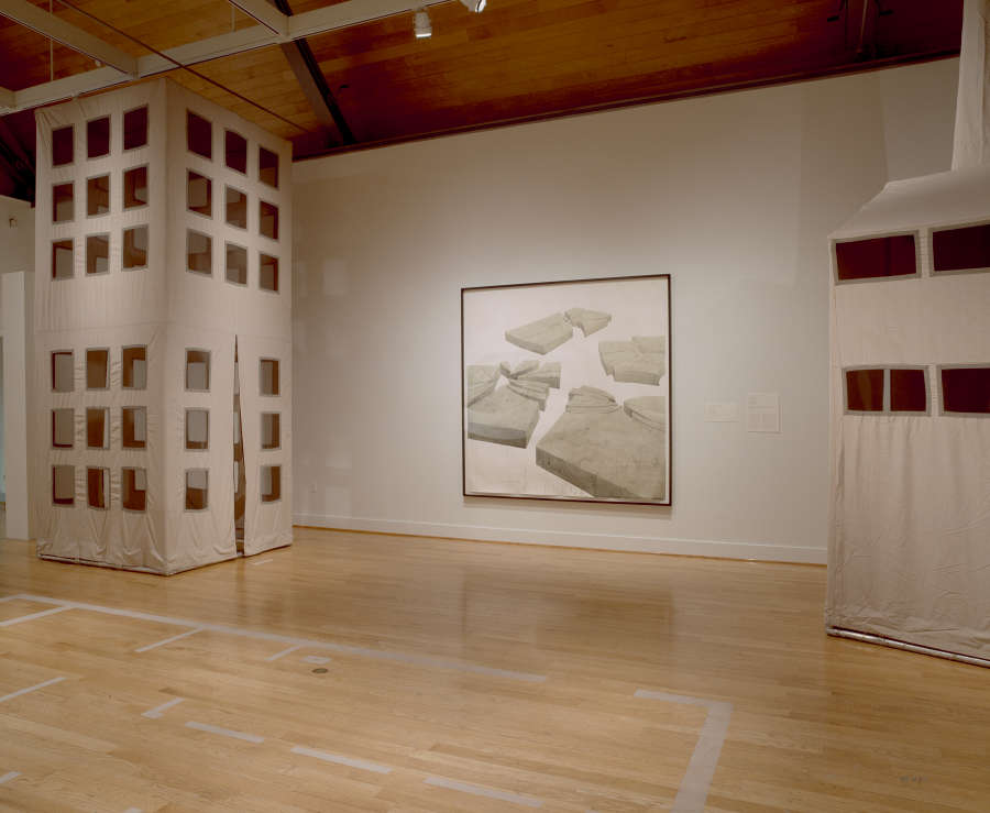 view exhibition image