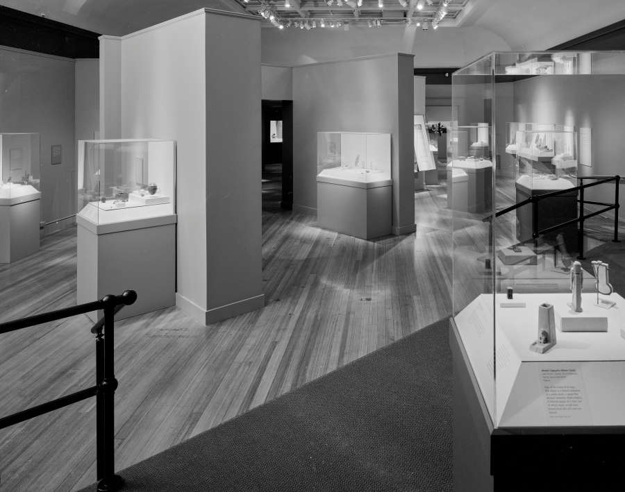 view exhibition image