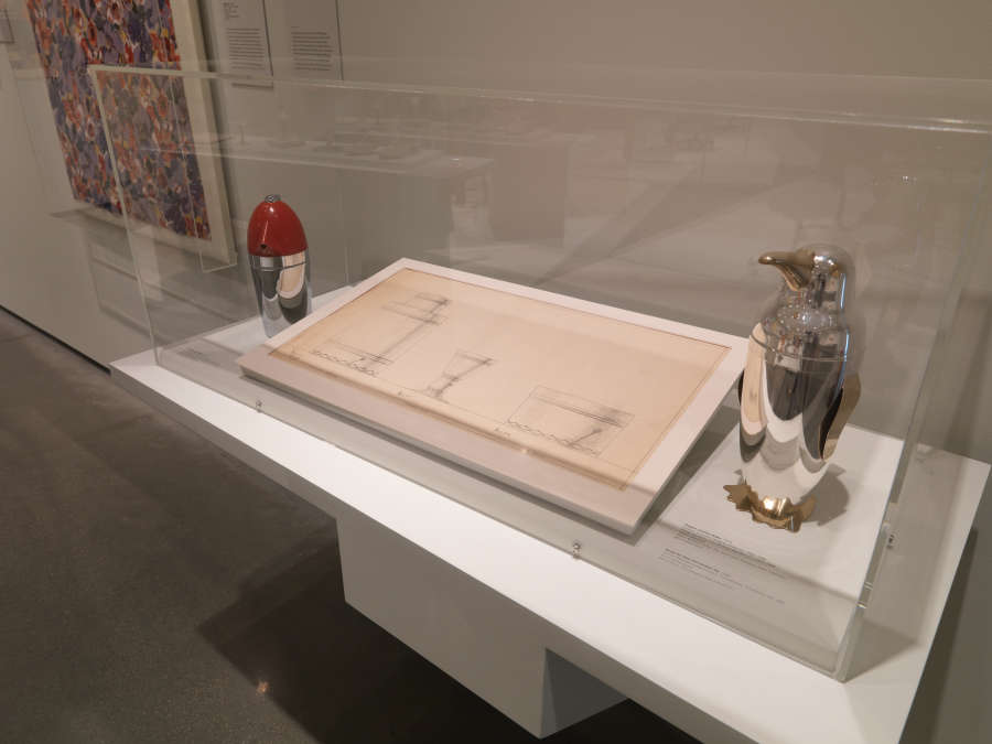 view exhibition image