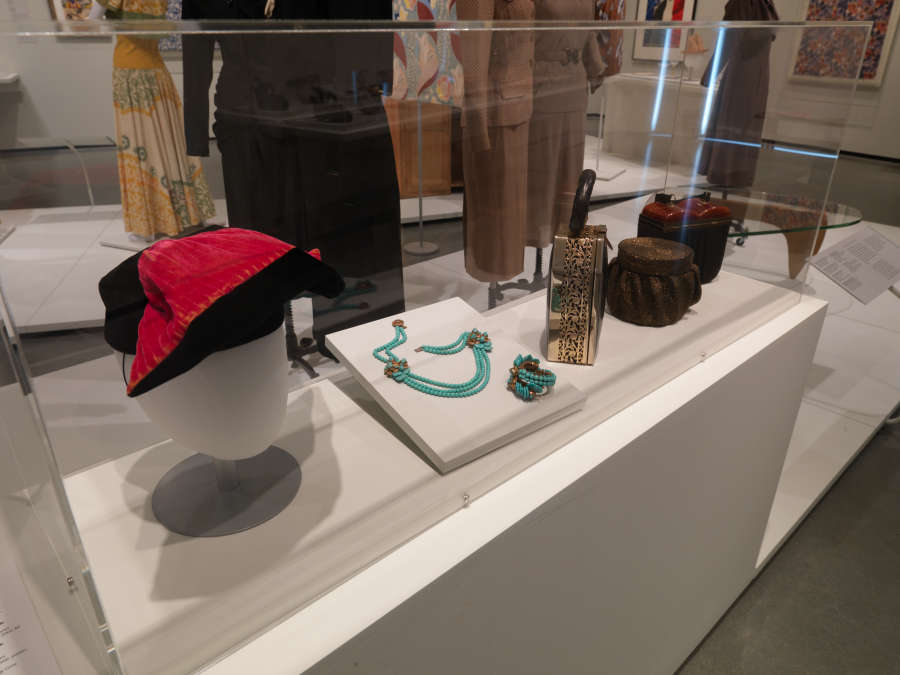 view exhibition image