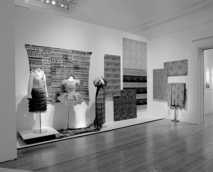 view exhibition image