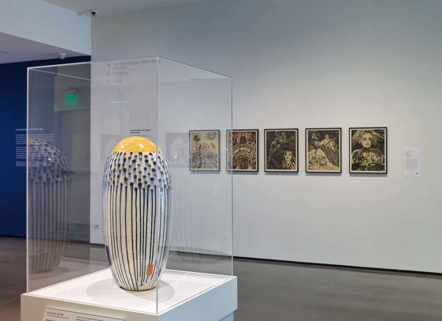 view exhibition image