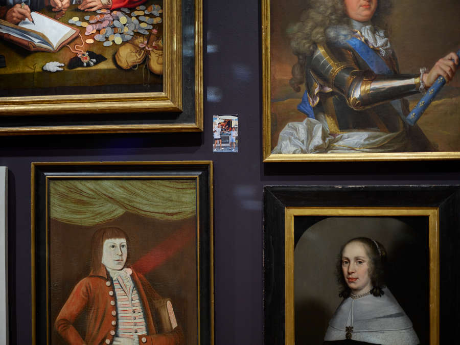 view exhibition image