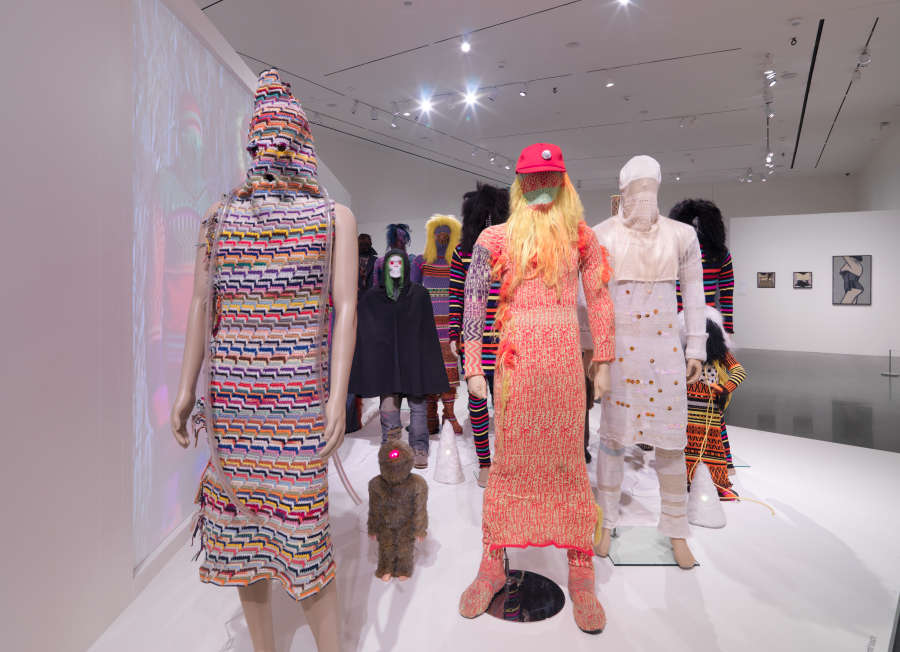 view exhibition image