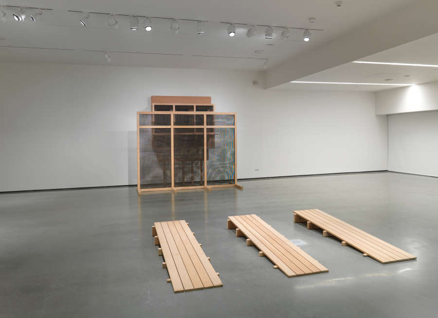 view exhibition image