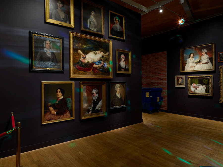view exhibition image