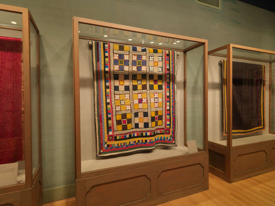 view exhibition image