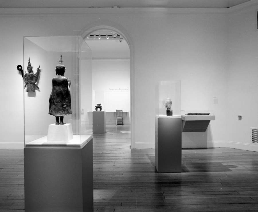 view exhibition image