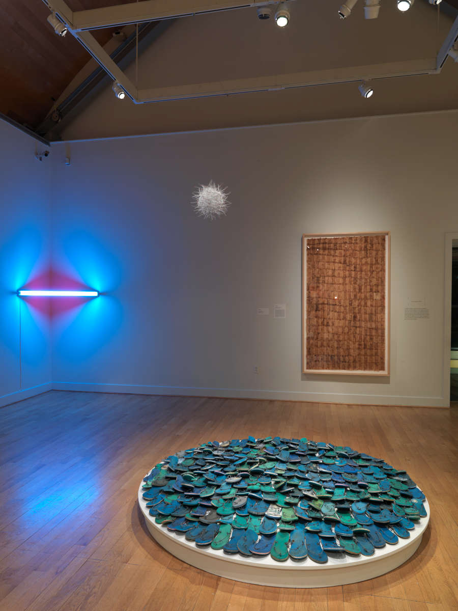 view exhibition image