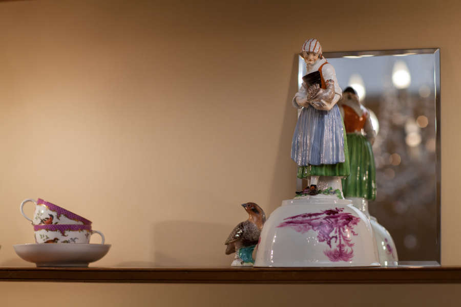 view exhibition image