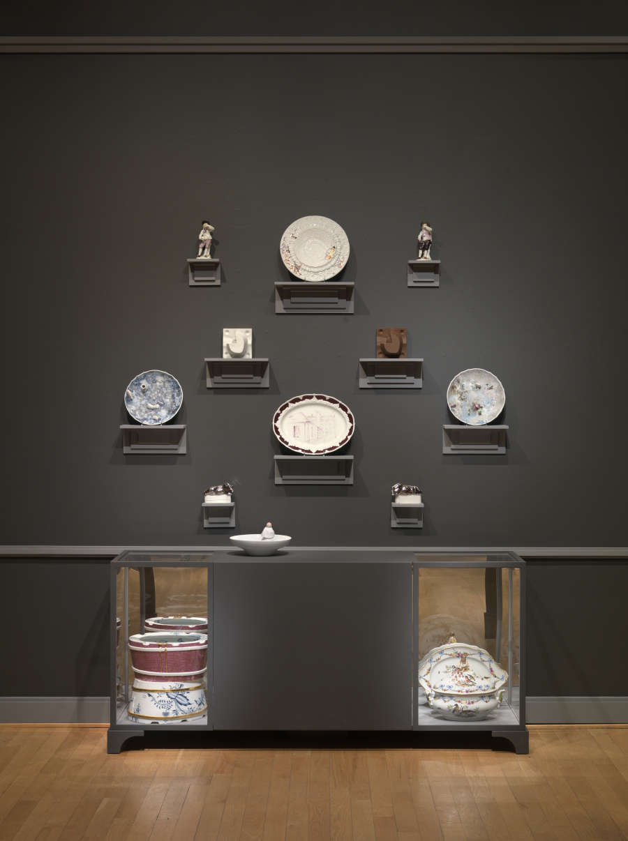 view exhibition image