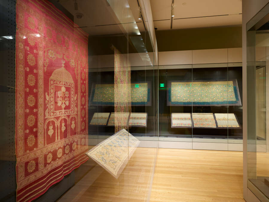 view exhibition image