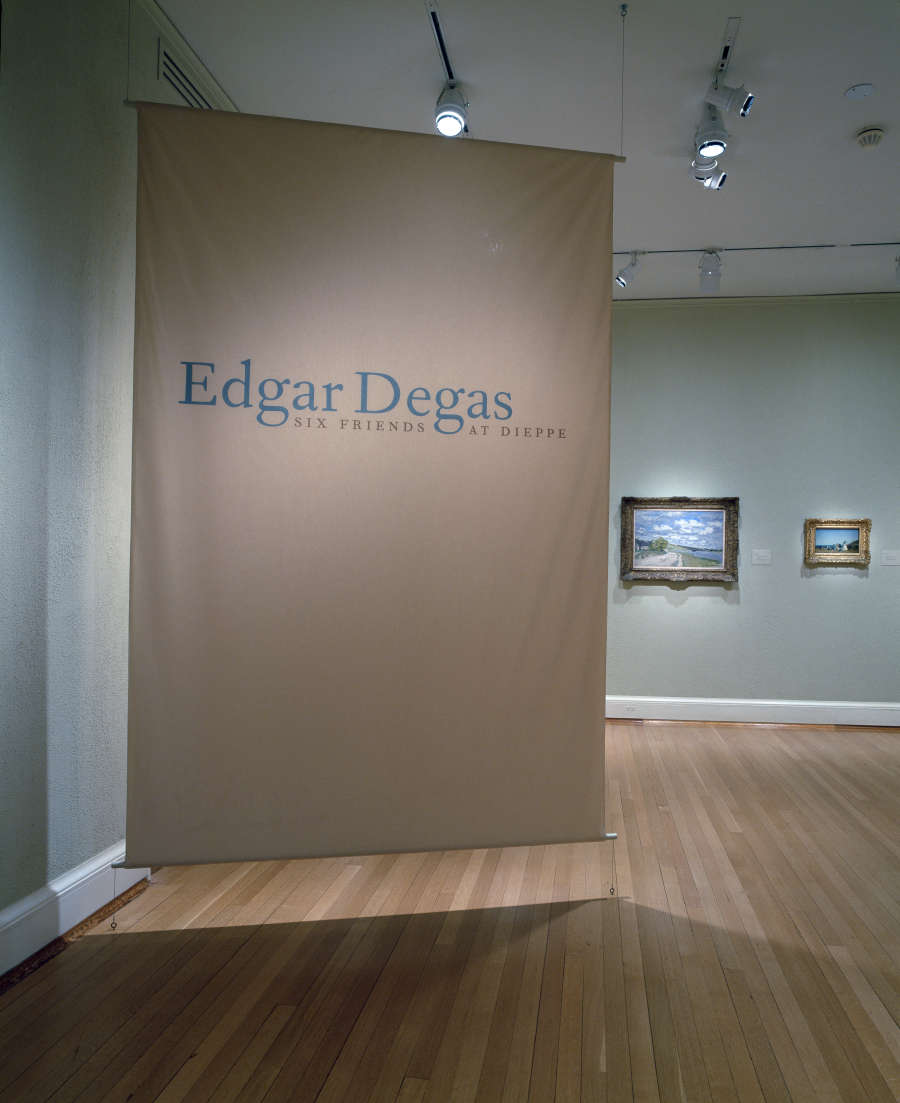 view exhibition image