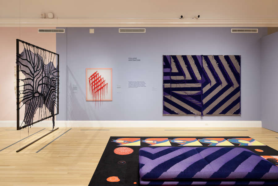 view exhibition image