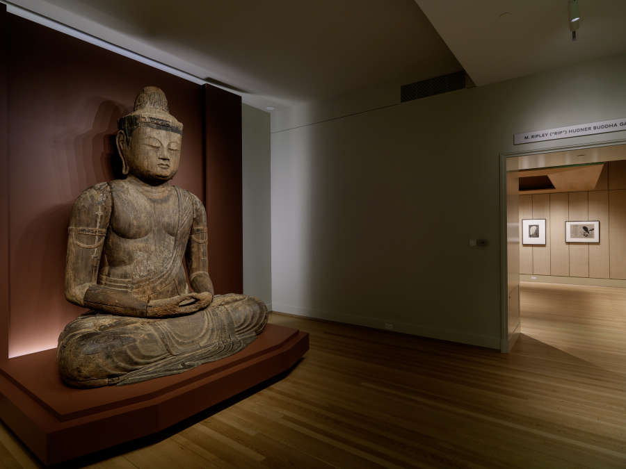 view exhibition image
