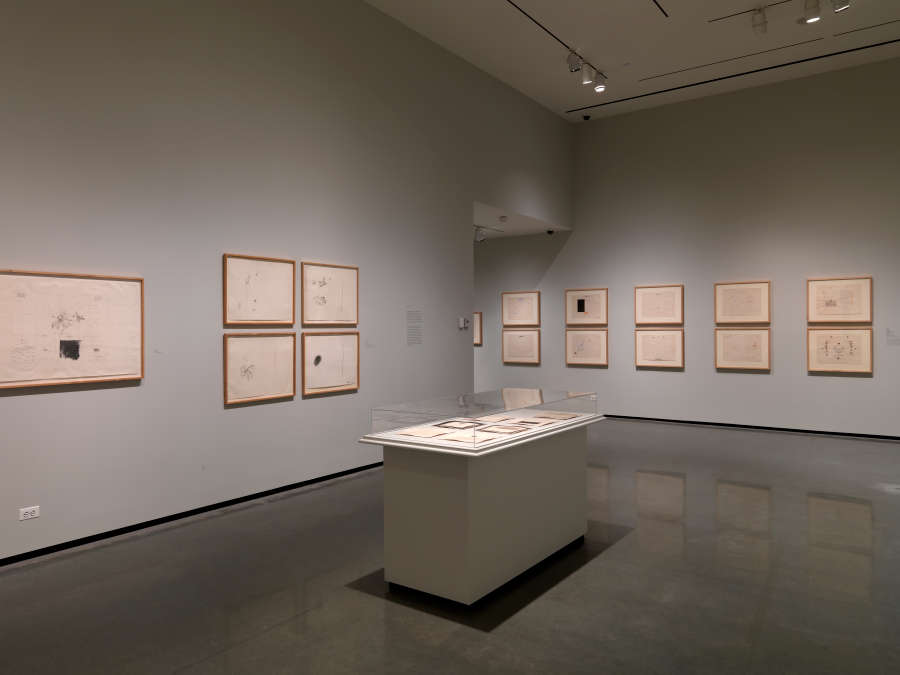 view exhibition image