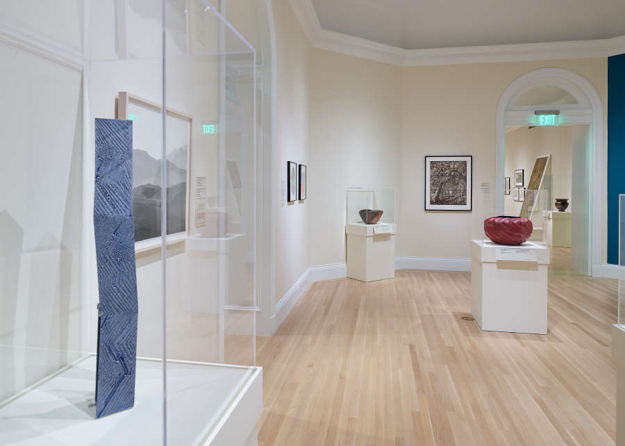 view exhibition image