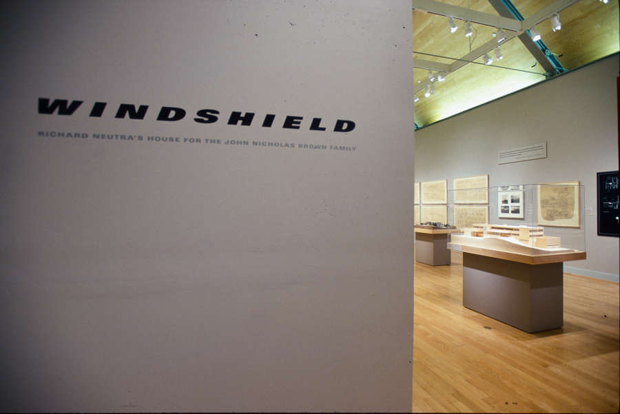 view exhibition image