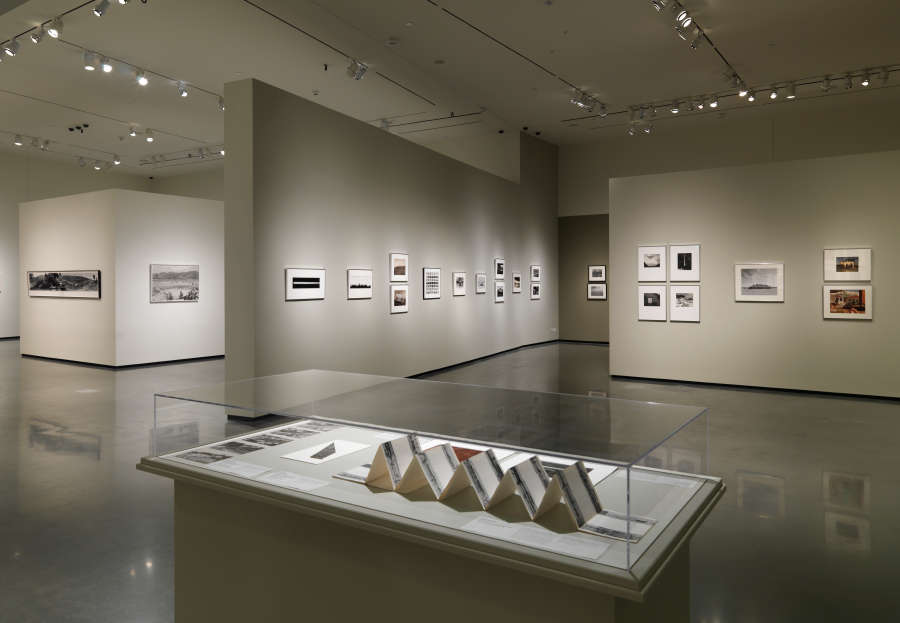 view exhibition image