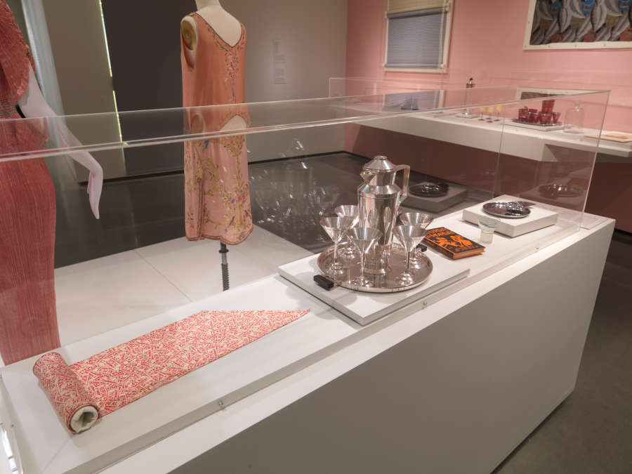 view exhibition image