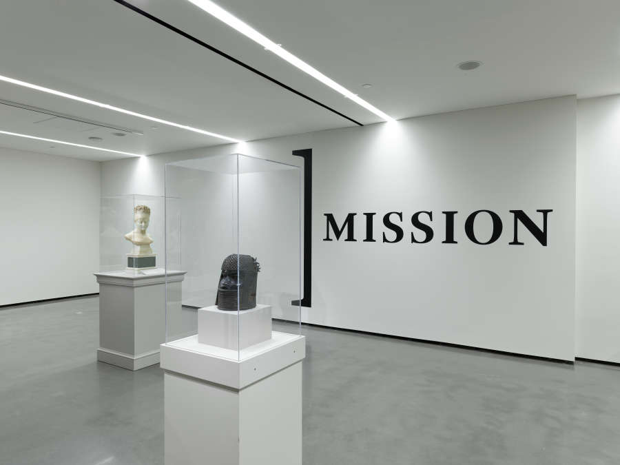 view exhibition image