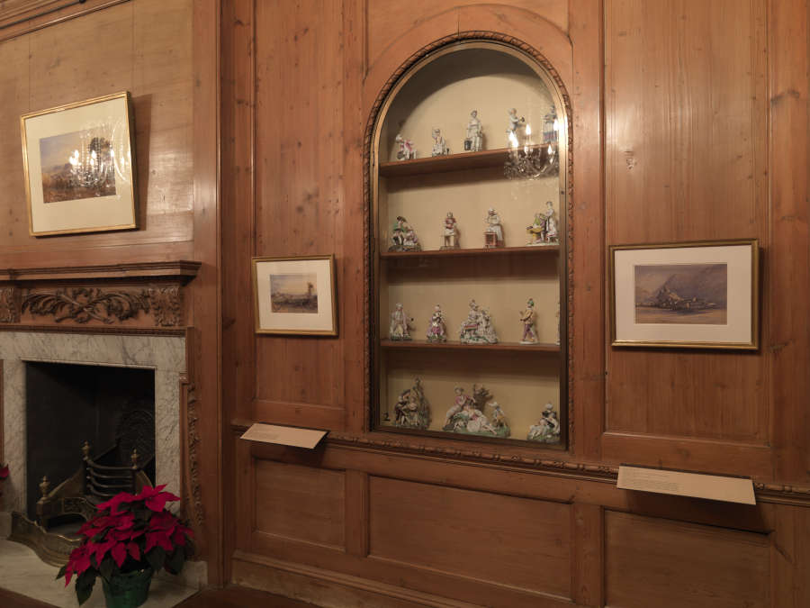 view exhibition image