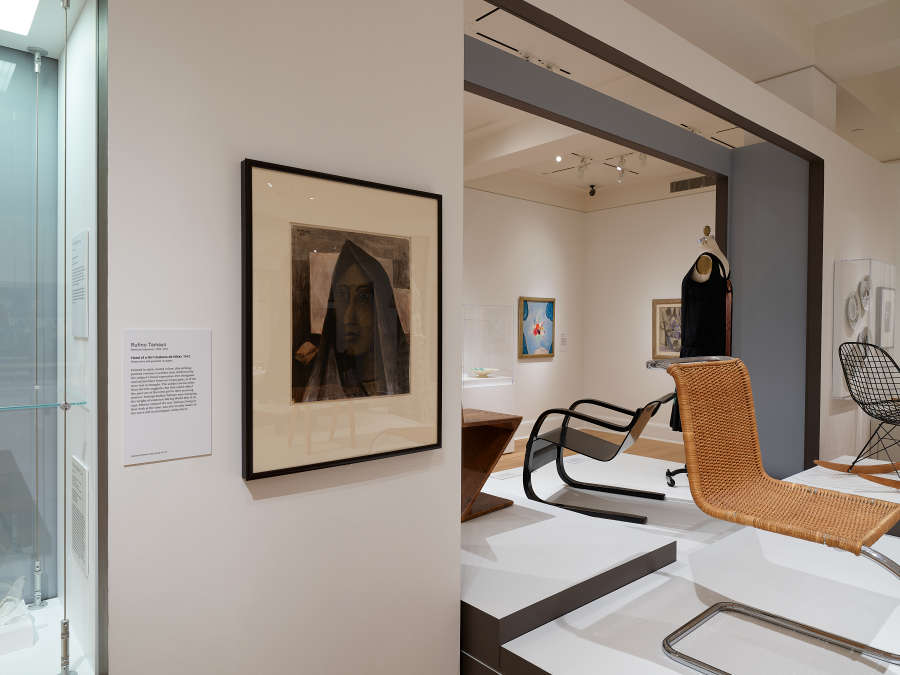 view exhibition image