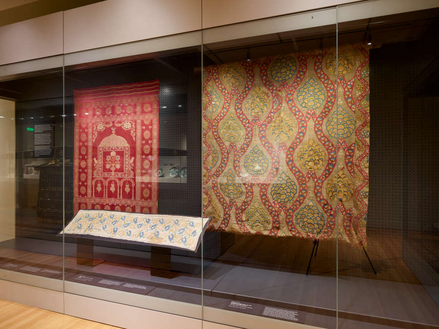 view exhibition image