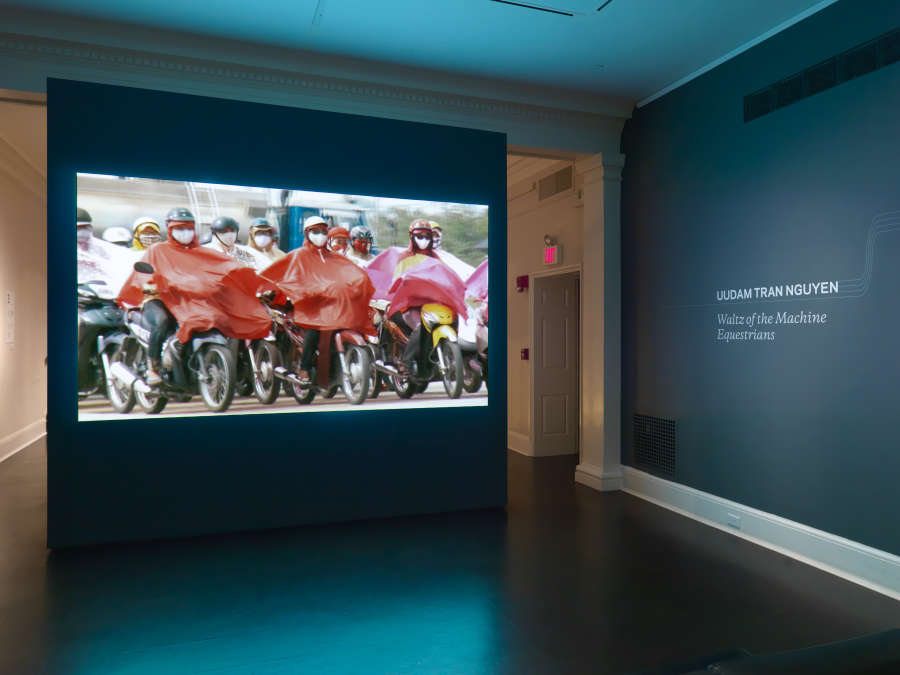 view exhibition image