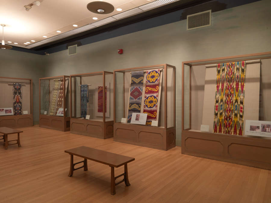 view exhibition image