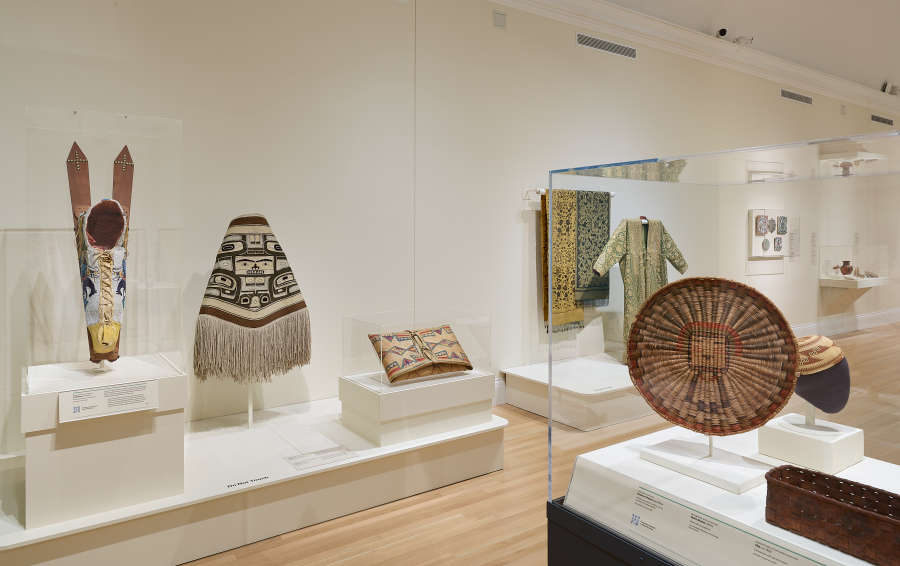 view exhibition image