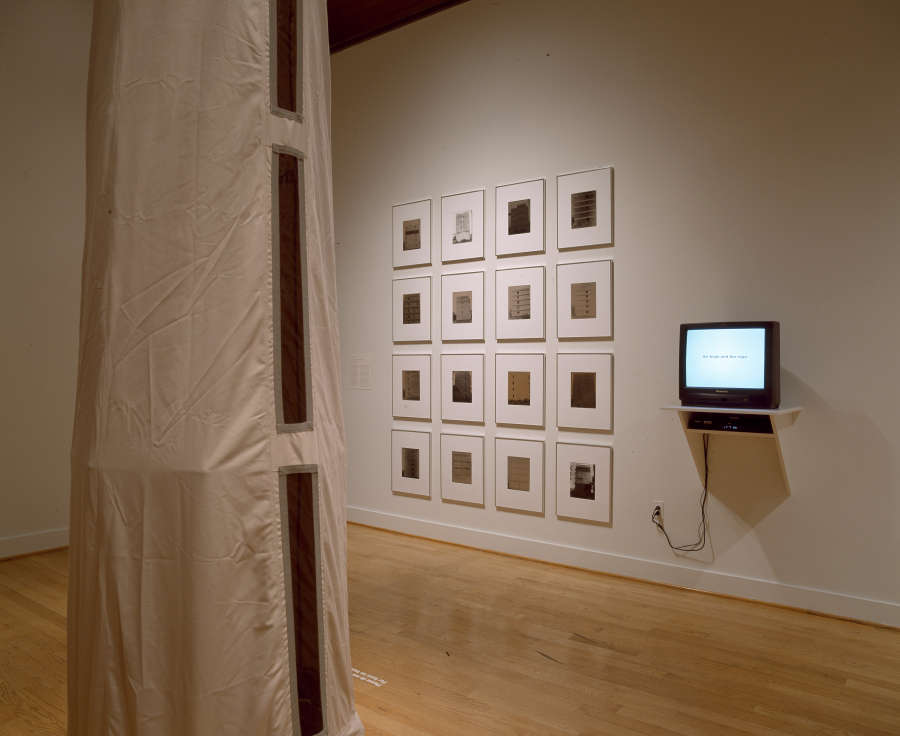 view exhibition image