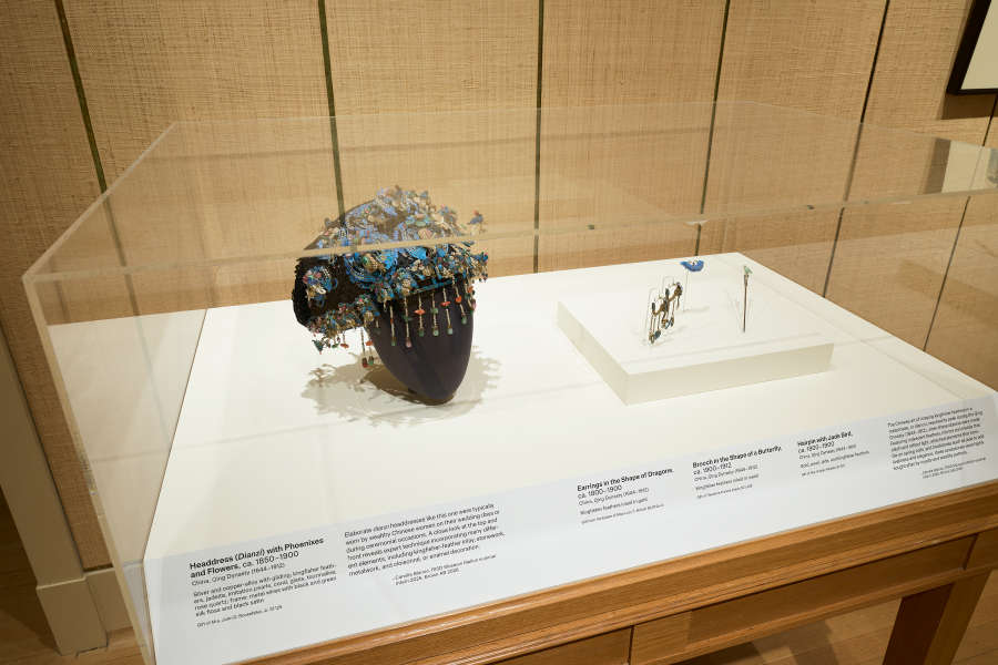 view exhibition image