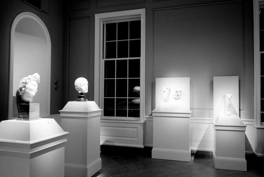 view exhibition image