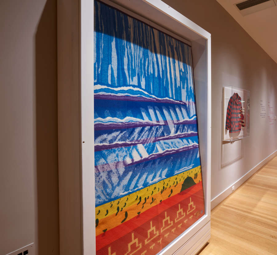 view exhibition image