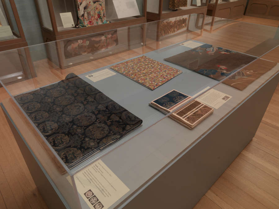 view exhibition image