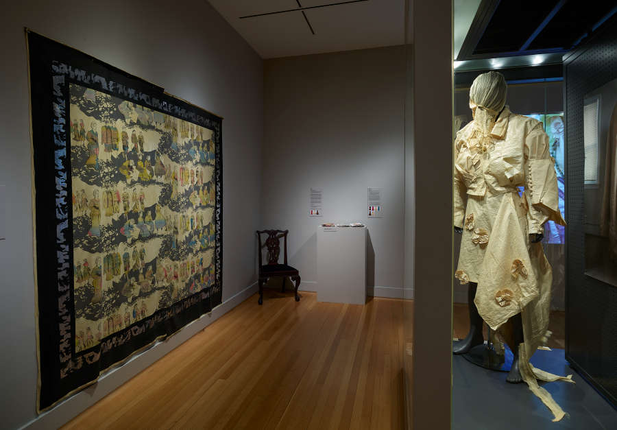 view exhibition image