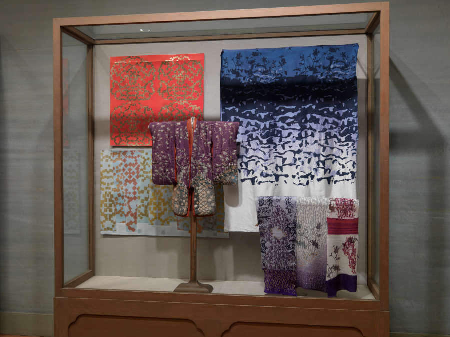 view exhibition image