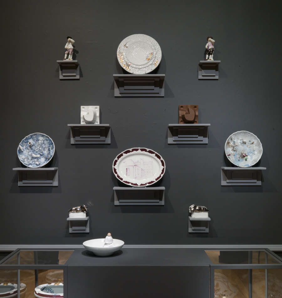 view exhibition image