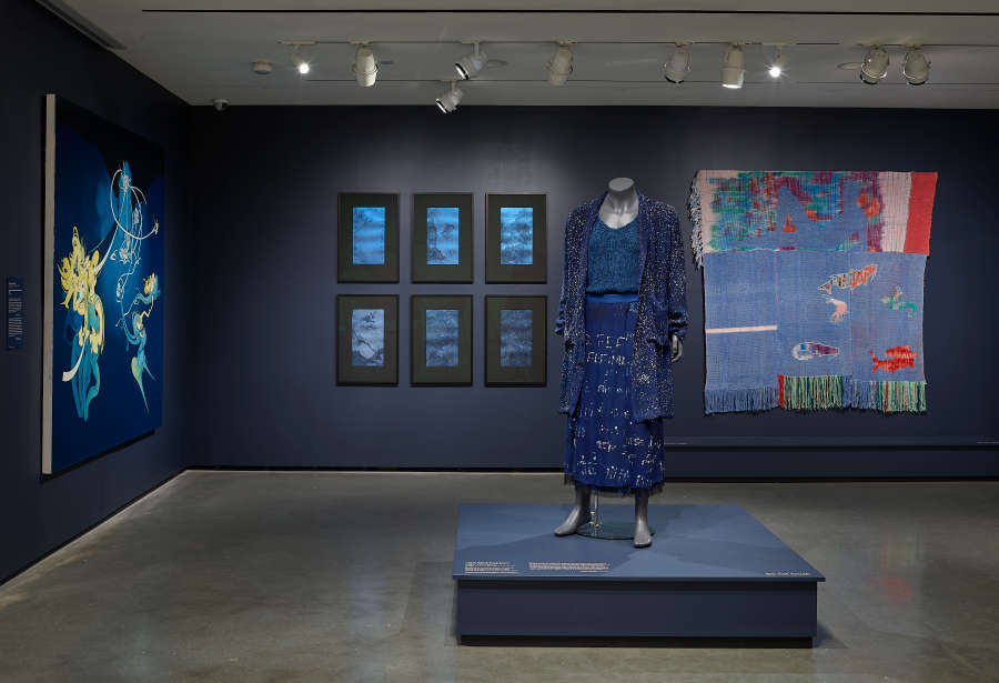 view exhibition image