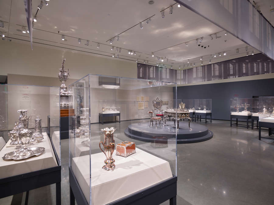 view exhibition image